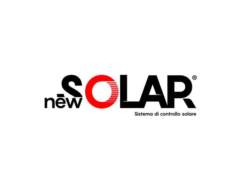 Logo "new SOLAR" scritto in nero e rosso su sfondo bianco.